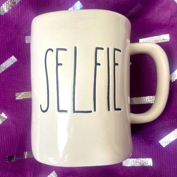 “SELFIE” large mug EC - Picture 1 of 7